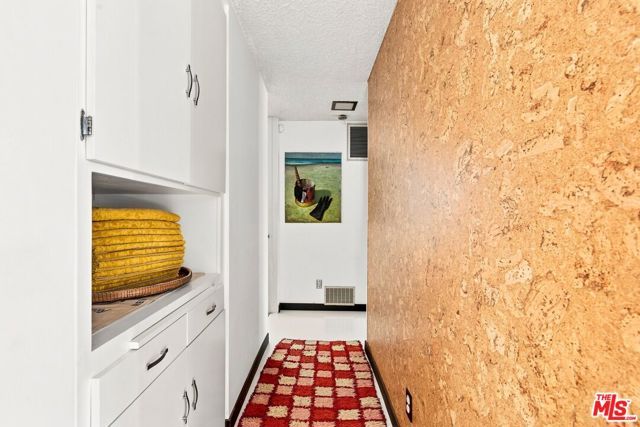 936 Fortune Way, Los Angeles, CA 90042