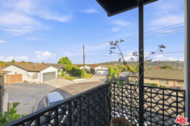 936 Fortune Way, Los Angeles, CA 90042