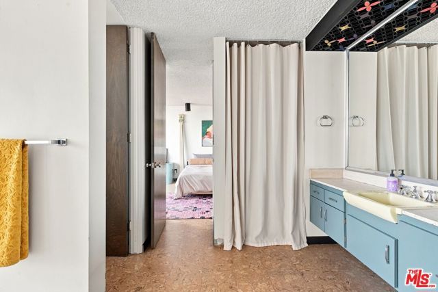 936 Fortune Way, Los Angeles, CA 90042