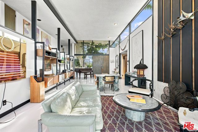 936 Fortune Way, Los Angeles, CA 90042