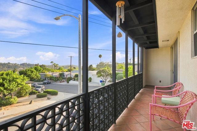 936 Fortune Way, Los Angeles, CA 90042