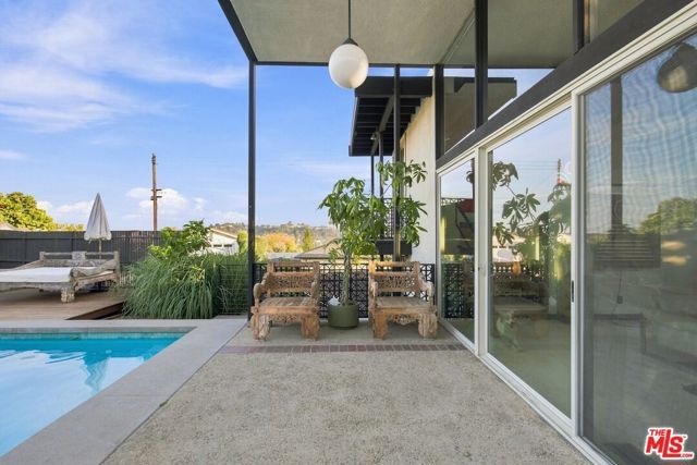 936 Fortune Way, Los Angeles, CA 90042
