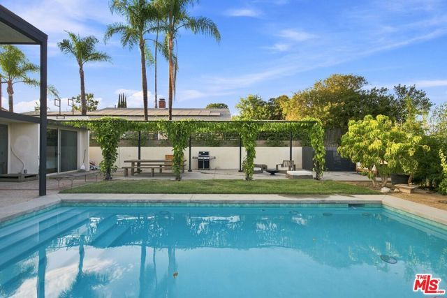 936 Fortune Way, Los Angeles, CA 90042