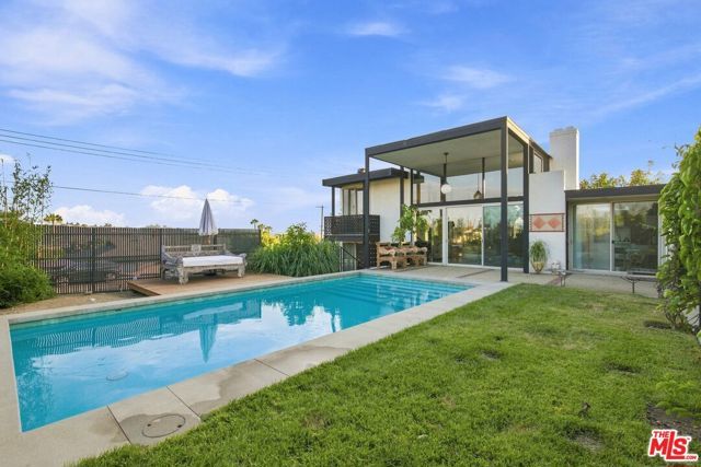 936 Fortune Way, Los Angeles, CA 90042