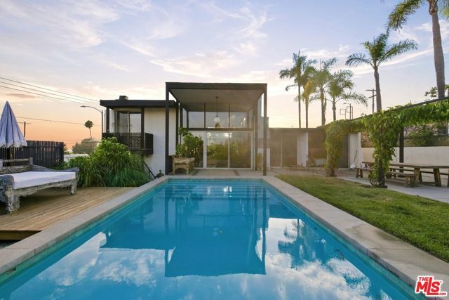 936 Fortune Way, Los Angeles, CA 90042