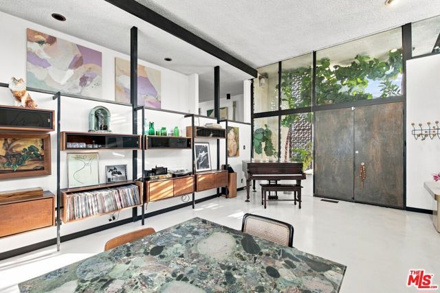 936 Fortune Way, Los Angeles, CA 90042
