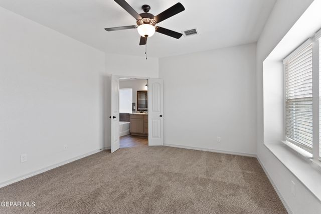 13940 Summer Wave Avenue, El Paso, TX 79928