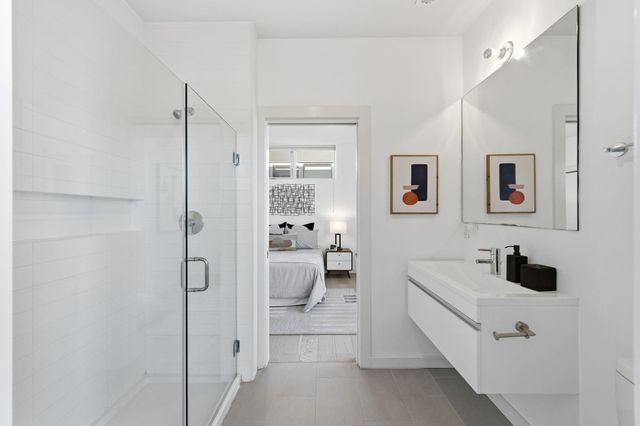 857 W Grand Ave, Oakland, CA 94607