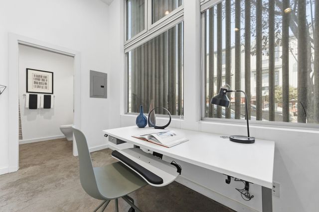 857 W Grand Ave, Oakland, CA 94607