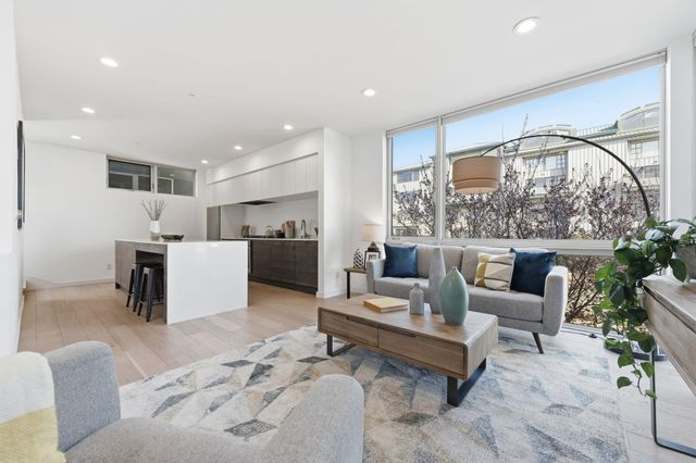 857 W Grand Ave, Oakland, CA 94607