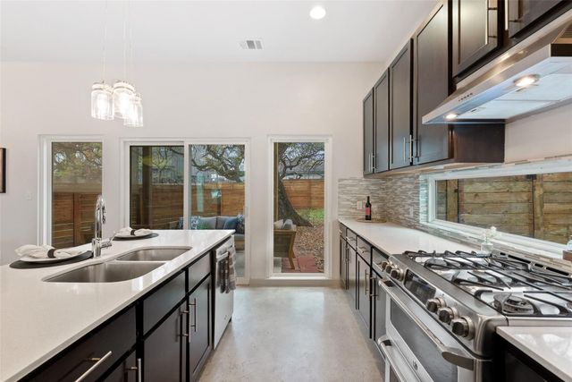 2805 Sol Wilson Ave B, Austin, TX 78702