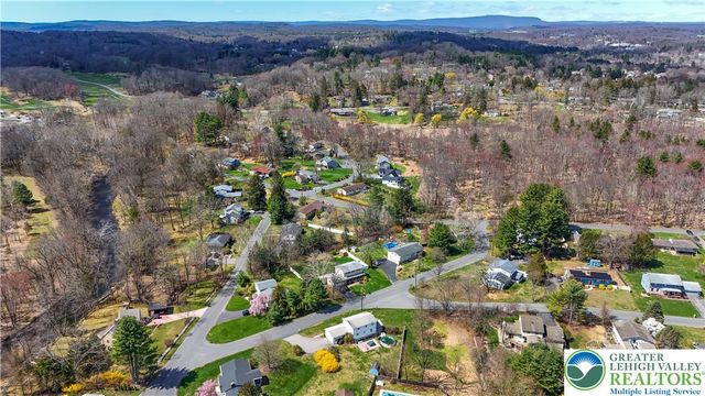 102 Valley Stream Road, Stroud Twp, PA 18360