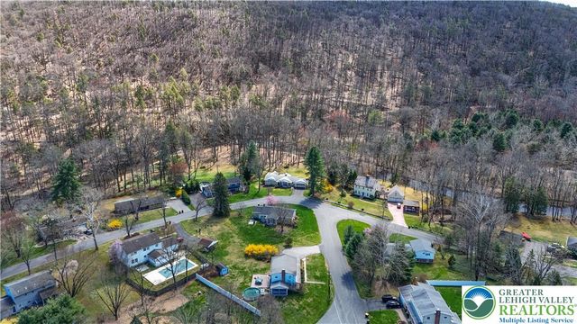 102 Valley Stream Road, Stroud Twp, PA 18360