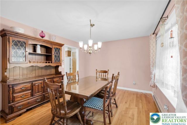 102 Valley Stream Road, Stroud Twp, PA 18360