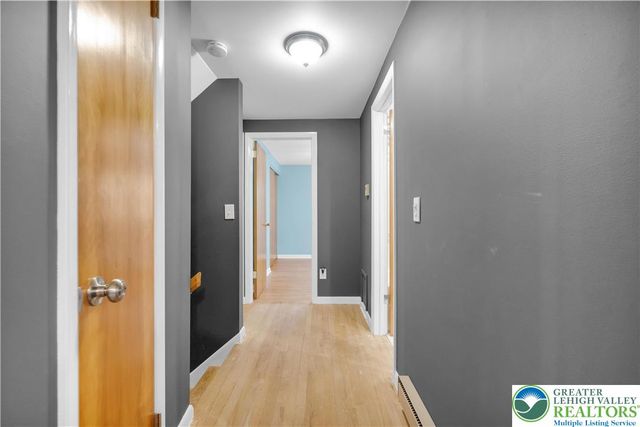 102 Valley Stream Road, Stroud Twp, PA 18360