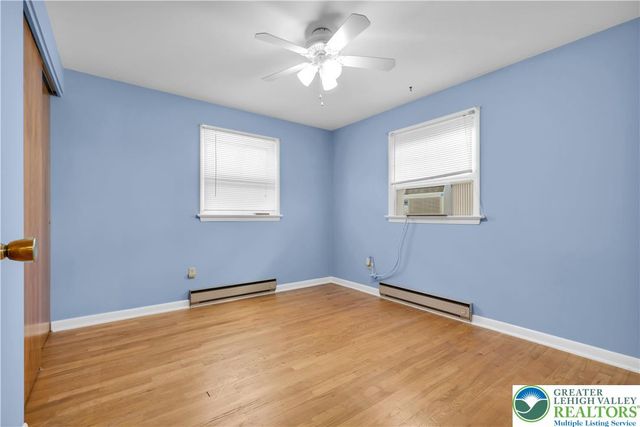 102 Valley Stream Road, Stroud Twp, PA 18360