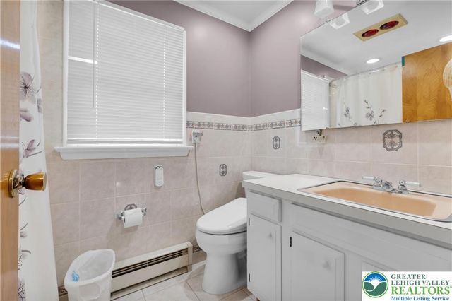 102 Valley Stream Road, Stroud Twp, PA 18360