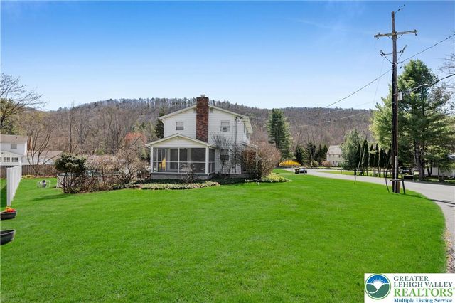 102 Valley Stream Road, Stroud Twp, PA 18360