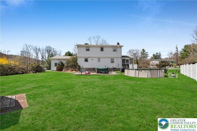 102 Valley Stream Road, Stroud Twp, PA 18360