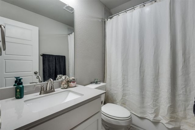 4033 Orchard Park Lane, Midlothian, TX 76065