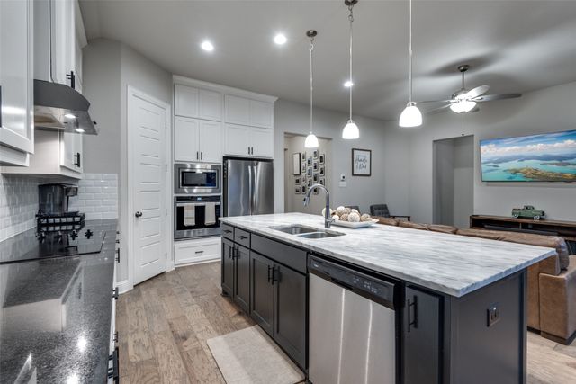 4033 Orchard Park Lane, Midlothian, TX 76065