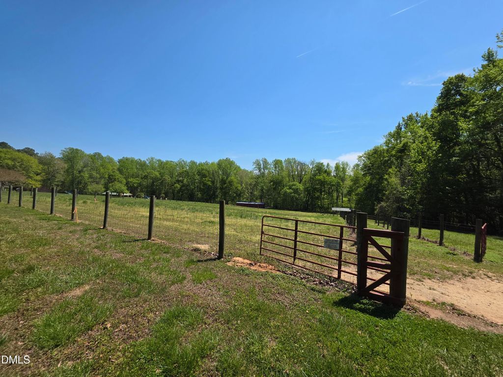 000 Johnson Town Road, Zebulon, NC 27597