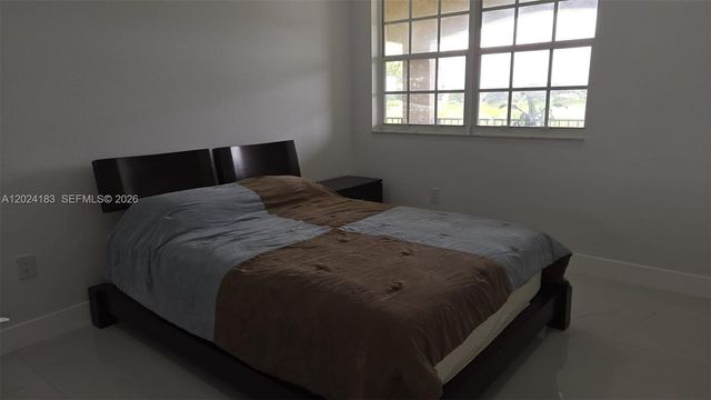 230 SW 117th Terrace 11202, Pembroke Pines, FL 33025