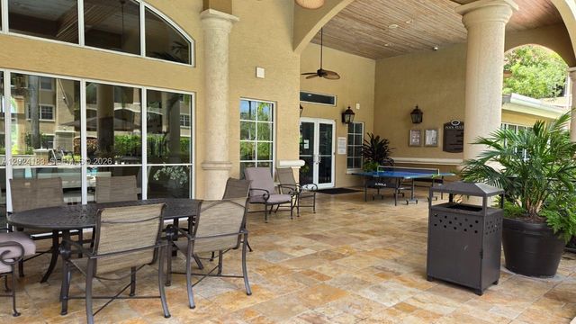 230 SW 117th Terrace 11202, Pembroke Pines, FL 33025