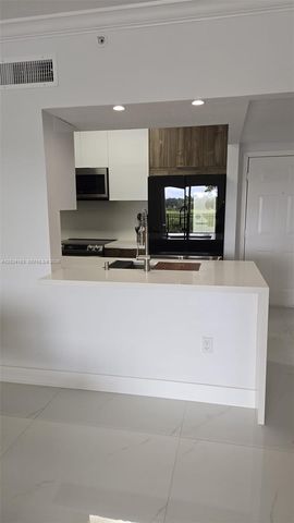 230 SW 117th Terrace 11202, Pembroke Pines, FL 33025