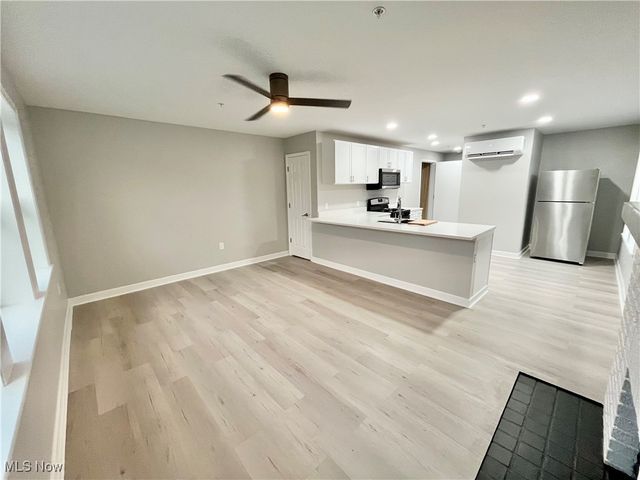 12381 Cedar Road 3A, Cleveland Heights, OH 44106