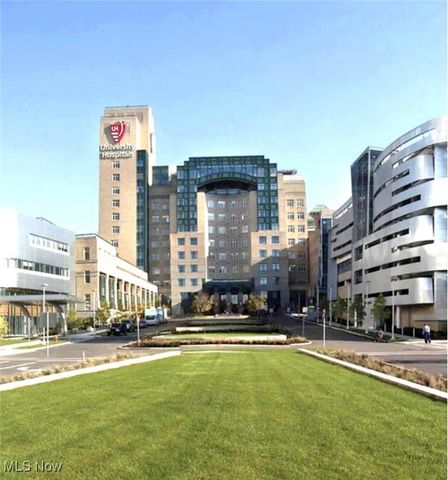 12381 Cedar Road 3A, Cleveland Heights, OH 44106