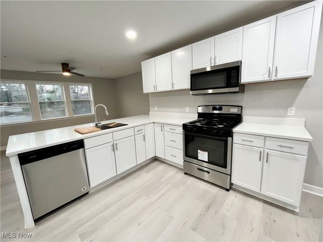 12381 Cedar Road 3A, Cleveland Heights, OH 44106