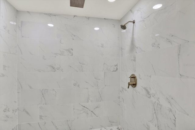 8391 76TH AVENUE, Seminole, FL 33777