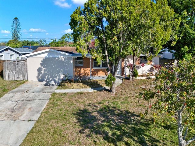 8391 76TH AVENUE, Seminole, FL 33777