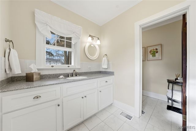 735 West Center Street, Ridgeway, NY 14103