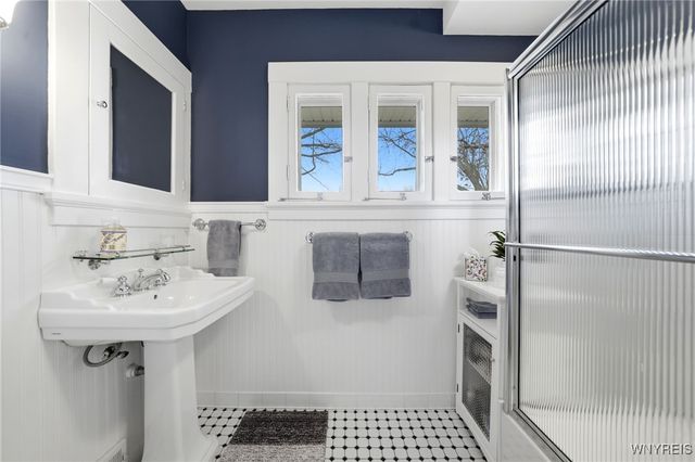 735 West Center Street, Ridgeway, NY 14103