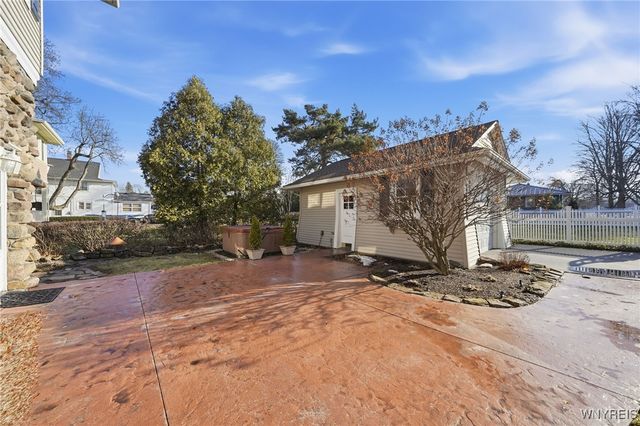 735 West Center Street, Ridgeway, NY 14103