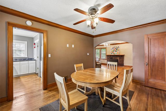 1094 28th Street, Des Moines, IA 50311