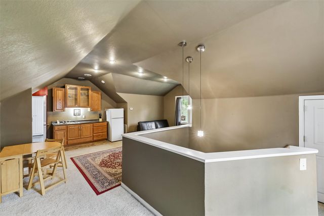 1094 28th Street, Des Moines, IA 50311