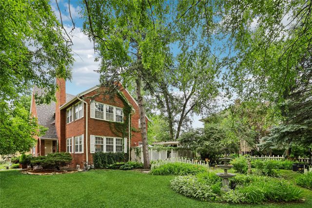 1094 28th Street, Des Moines, IA 50311
