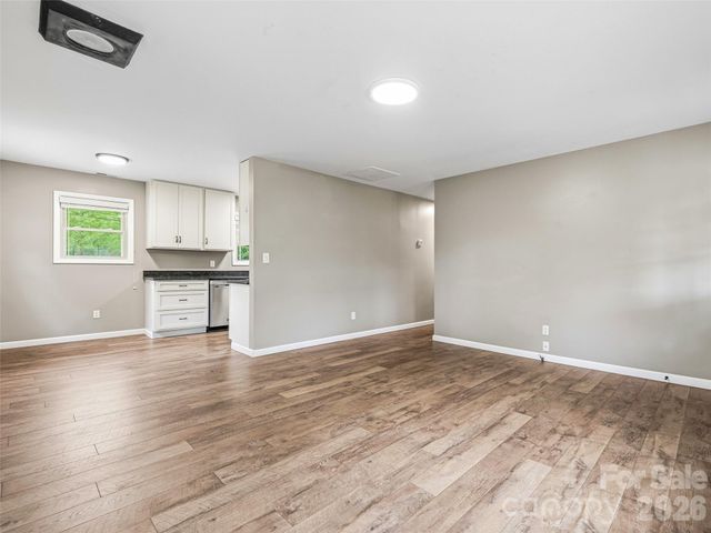 3 Mos Way, Candler, NC 28715