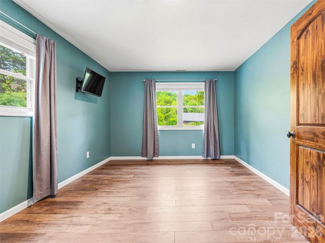 3 Mos Way, Candler, NC 28715