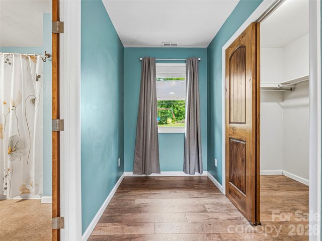 3 Mos Way, Candler, NC 28715