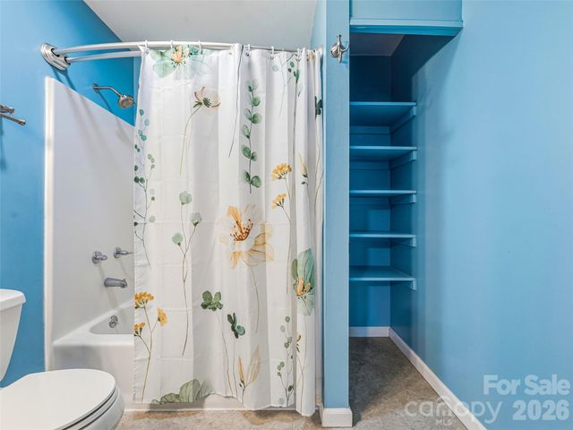 3 Mos Way, Candler, NC 28715