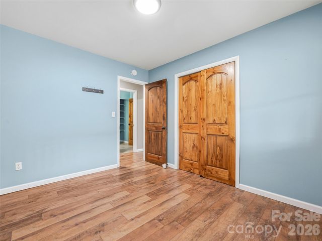 3 Mos Way, Candler, NC 28715
