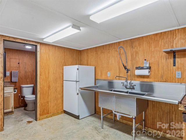 3 Mos Way, Candler, NC 28715