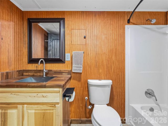 3 Mos Way, Candler, NC 28715