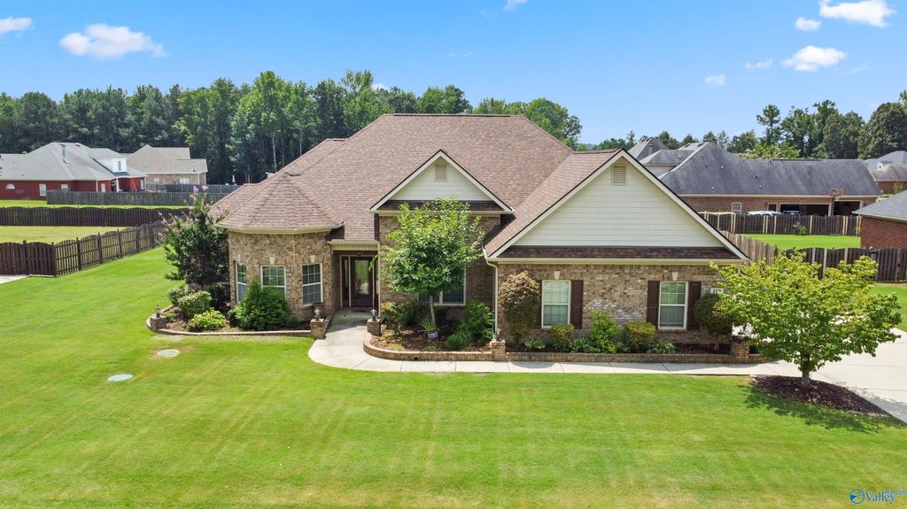 119 Twin Springs Drive, Harvest, AL 35749