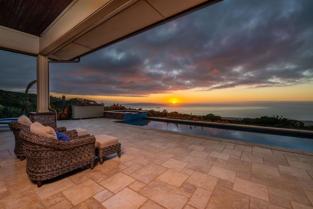 337 Kealakapu Rd, Kula, HI 96790