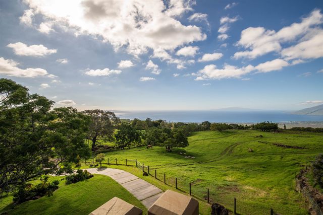 337 Kealakapu Rd, Kula, HI 96790